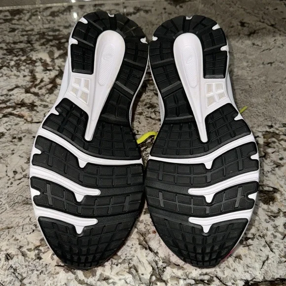 •Youth ASICS• - Picture 6 of 6